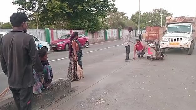 Gas Shortage Across The State Exposes Shocking Rule Violation In Bardoli Gas shortage gujarat people standing in queue lpg crisis bardoli