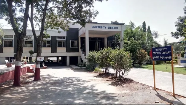 Vnsgu Surat Launches Modern Library For Students Students studying in vnsgu surat modern library