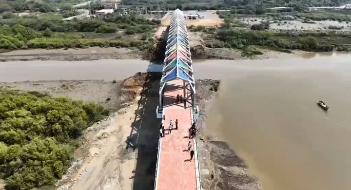 Pedestrian walkway valsad bridge sea view gujarat