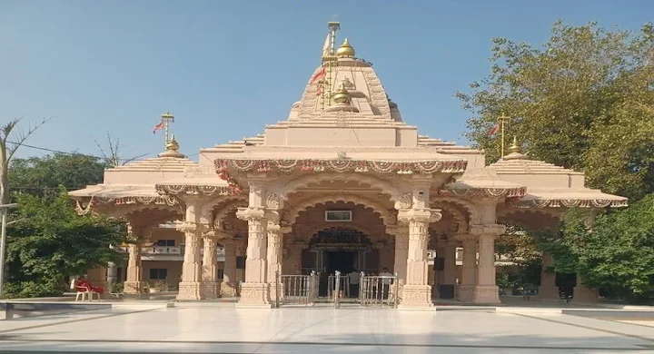 Hanuman jayanti in surat swayam prakat hanumanji mandir darshan