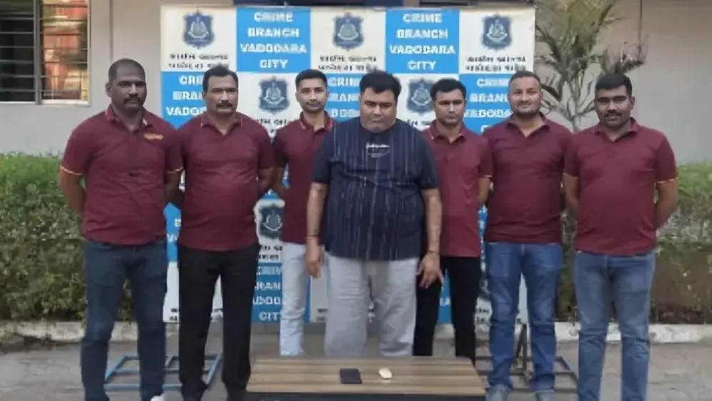 Vadodara Crime Branch Arrests Absconding Bootlegger In Gctoc Case Vadodara crime branch bootlegger case