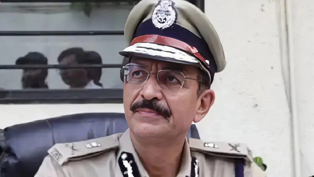Gs Malik Appointed As New Gujarat Dgp, Takes Charge Of State Police Force Gs malik appointed as new gujarat dgp