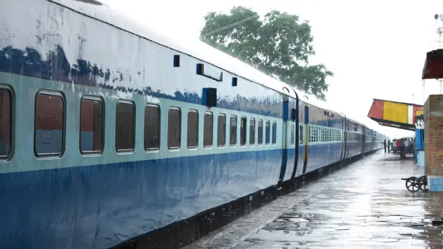 Indian Railways Launches New Sabarmati-Bikaner Express For Daily Gujarat-Rajasthan Connectivity Indian railways launches new sabarmati-bikaner express