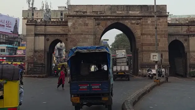 Ahmedabad Introduces Pelican Signal On Cg Road To Enhance Pedestrian Safety Ahmedabad introduces pelican signal on cg road