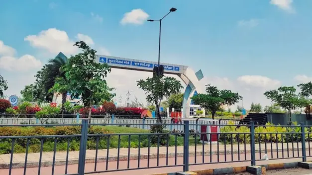 7 Flights Diverted To Surat Airport Due To Adverse Weather In Ahmedabad Surat airport 2026