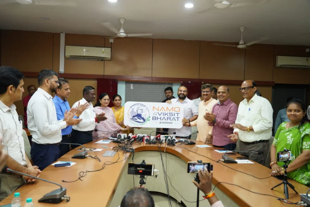Pm modi vadodara visit